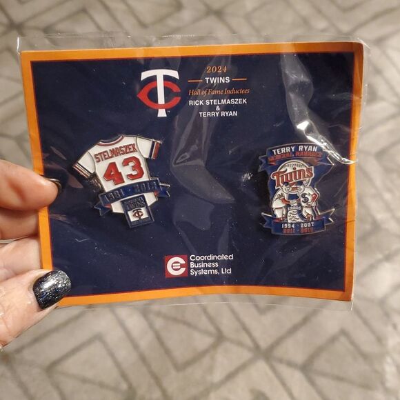 commemorative pin set from the Minnesota Twins, celebrating Hall Of Fame - Picture 2 of 4